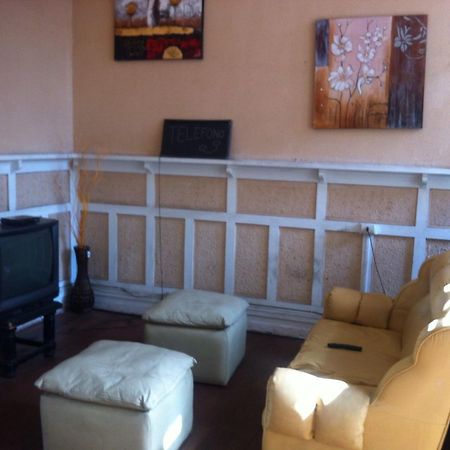 Hostal Chacabuco Santiago Ngoại thất bức ảnh